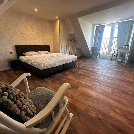 Bed and Breakfast Eetcafe Punt Roelofarendsveen Exterior foto